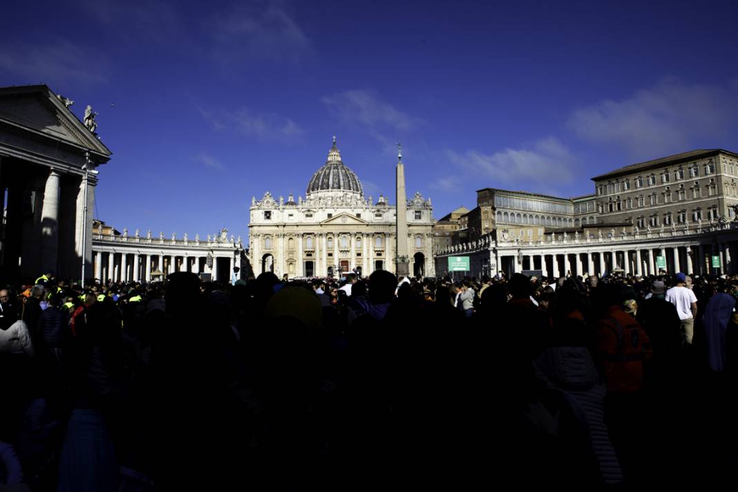 Aziz Petrus Meydanı’nda tarihi tören: Katolik dünyasından Papa Franciscus’a veda 8