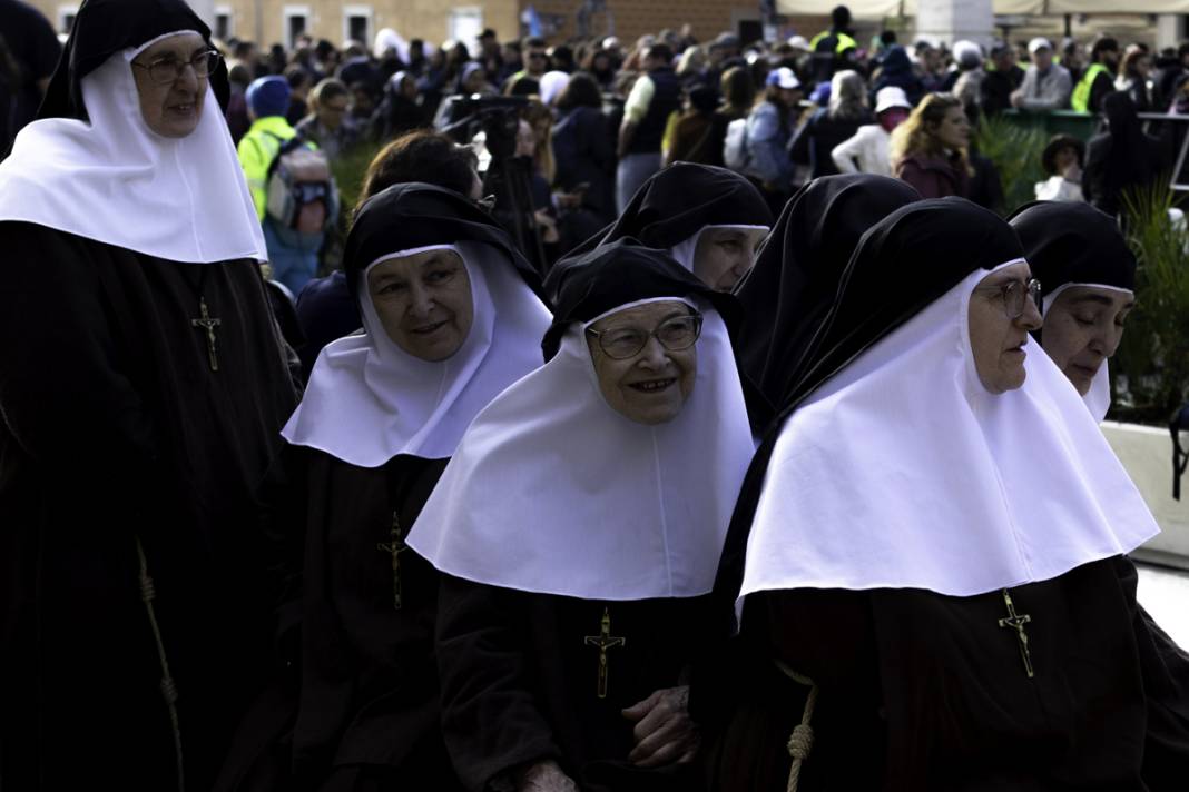 Aziz Petrus Meydanı’nda tarihi tören: Katolik dünyasından Papa Franciscus’a veda 5