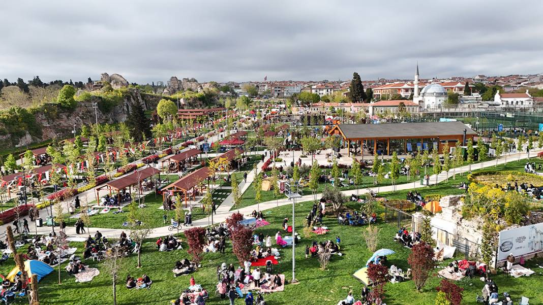 İstanbul sokağa döküldü! İşte drone görüntüleri 7