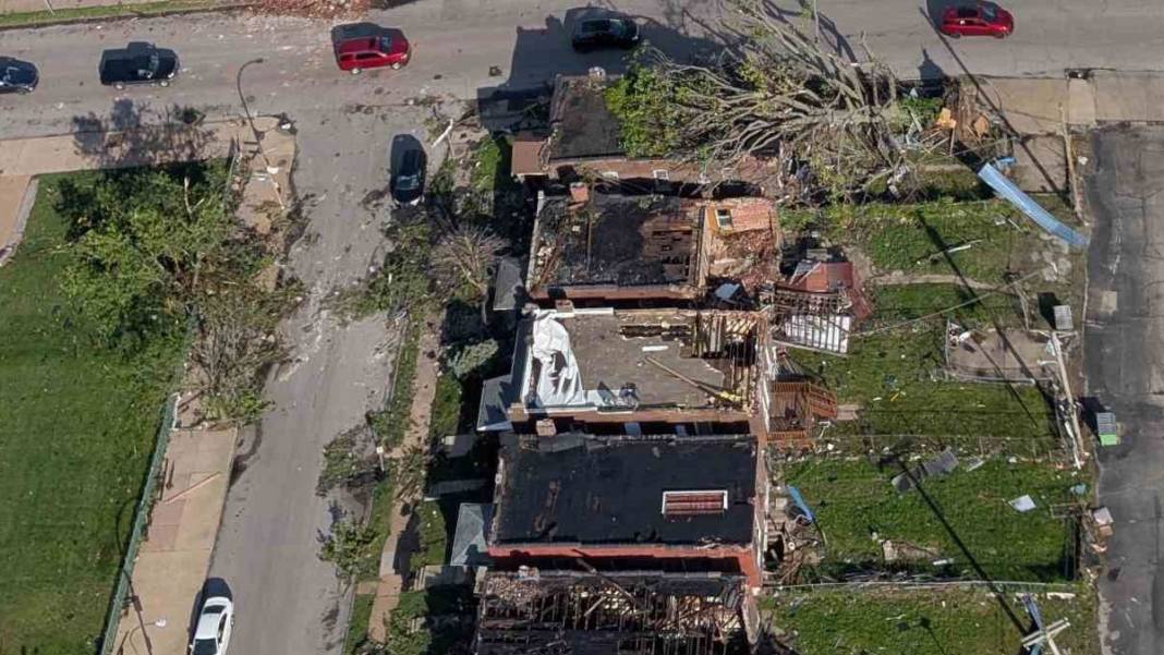 ABD'yi vuran fırtına ve hortumlarda can kaybı 23'e yükseldi 5