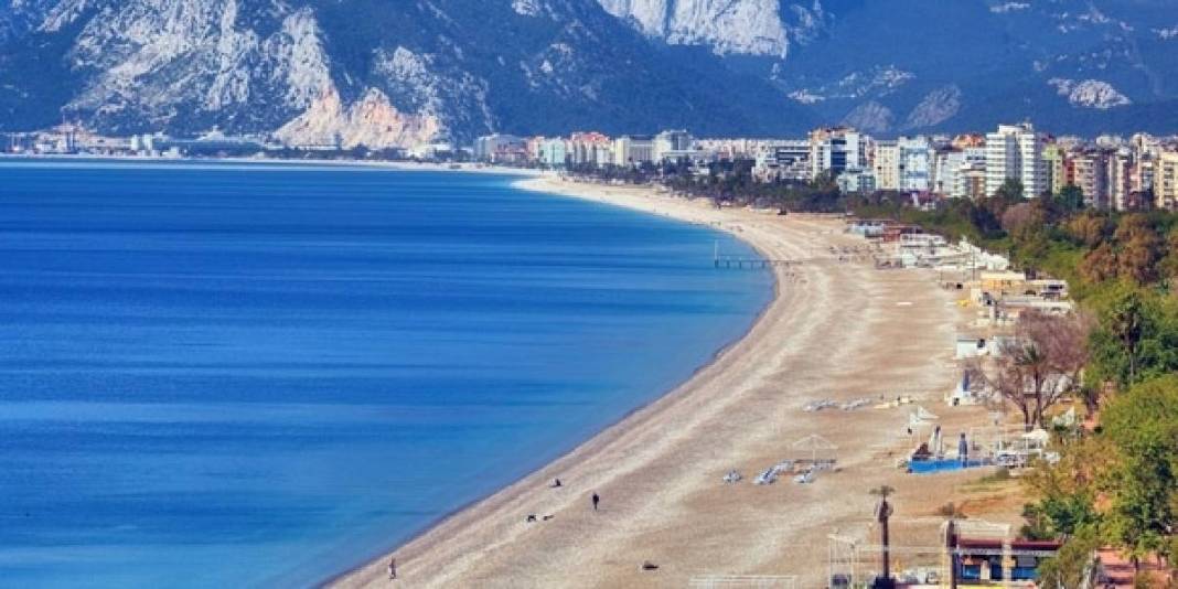Turistler akın etse de yaşayanlar kaçmak istiyor! Sıcaklık artıyor, nem katlanıyor: Orada yaşamak yazın kabus oluyor