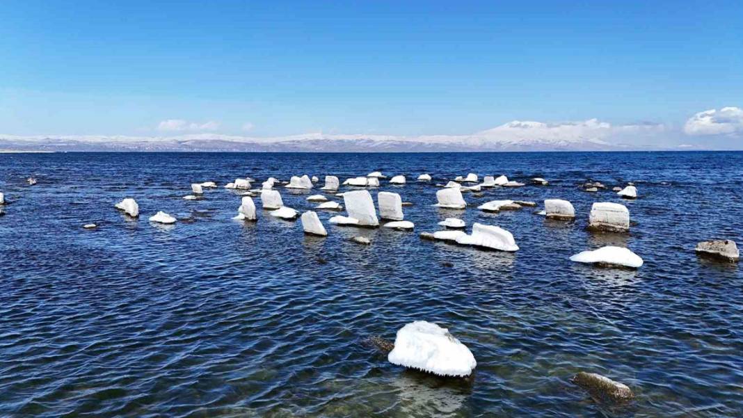 Van Gölü Havzası'nda kuraklık tehdidi: Kuruyan göllerin altından çıkanlar şaşırttı 4