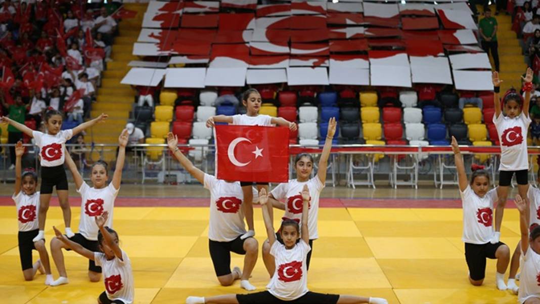 19 Mayıs tüm yurtta coşkuyla kutlandı: Sokaklar Türk bayraklarıyla doldu taştı 11