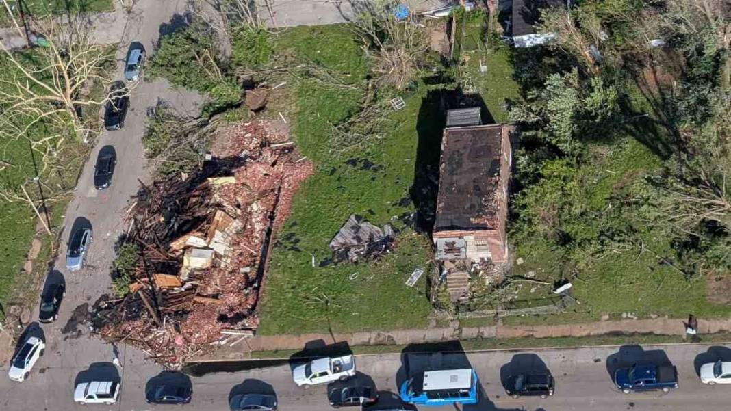 ABD'yi vuran fırtına ve hortumlarda can kaybı 23'e yükseldi 1