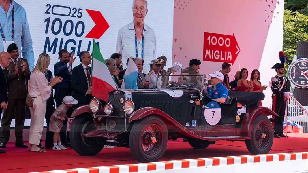 "Dünyanın en güzel yarışı" başladı: 1000 Miglia'da ilk gün heyecanı! 30