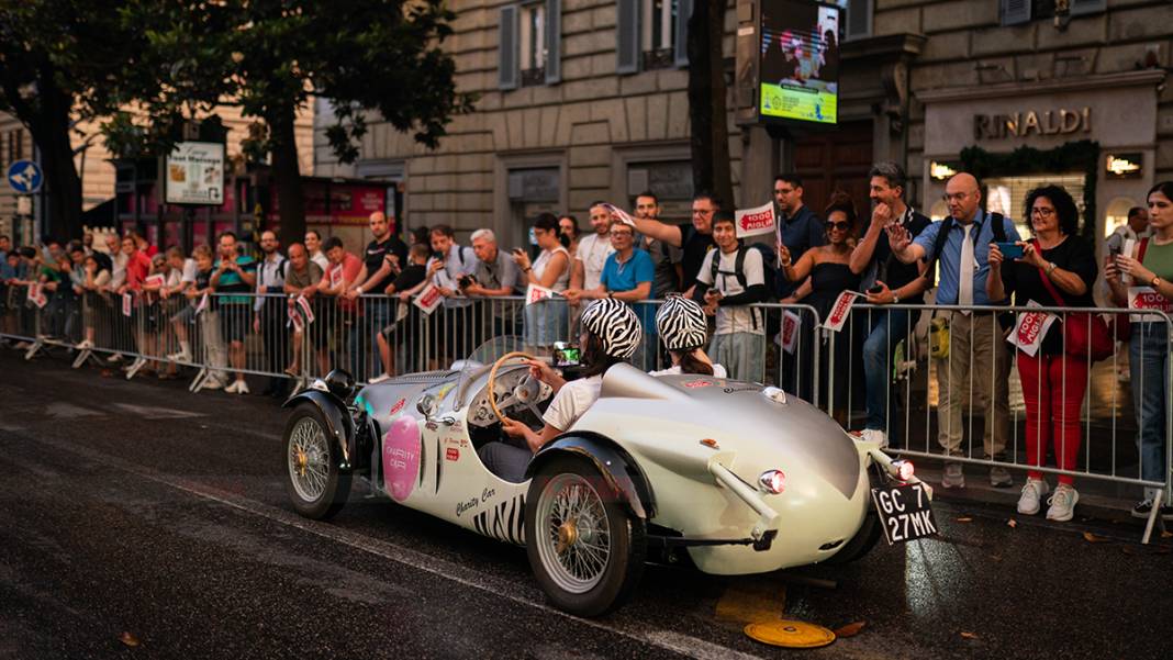 1000 Miglia 2025'te Roma fırtınası: Klasiklerin Başkent Çıkarması! 5