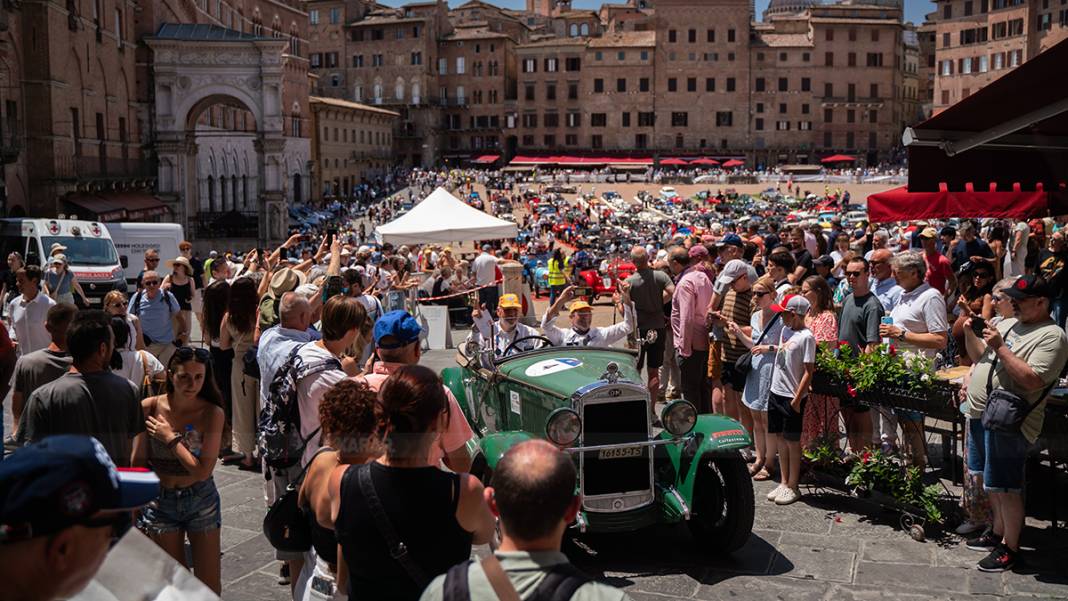 1000 Miglia 2025'te Roma fırtınası: Klasiklerin Başkent Çıkarması! 8