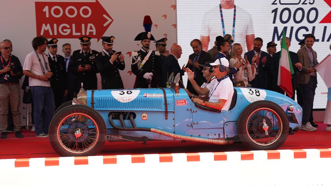 "Dünyanın en güzel yarışı" başladı: 1000 Miglia'da ilk gün heyecanı! 22