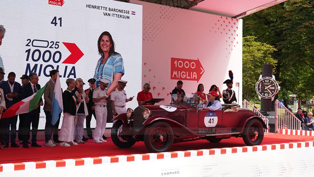 "Dünyanın en güzel yarışı" başladı: 1000 Miglia'da ilk gün heyecanı! 21