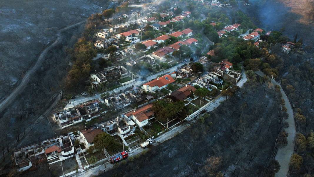 Seferihisar’da korku dolu gece: Alevler yazlık siteyi yok etti 10