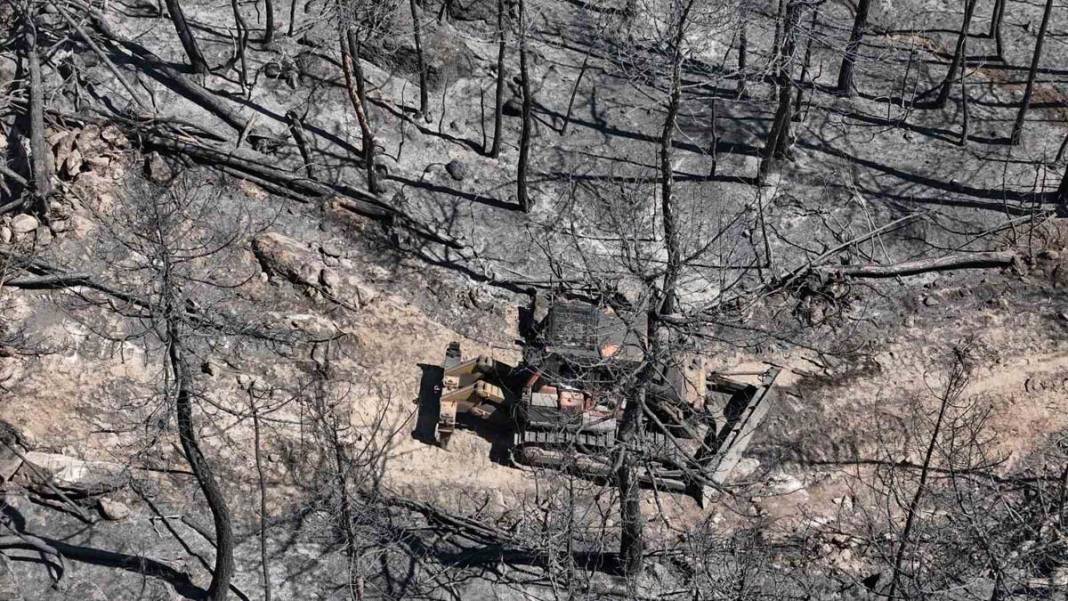 Yangında 10 görevli şehit olmuştu: Facianın izleri görüntülendi 8