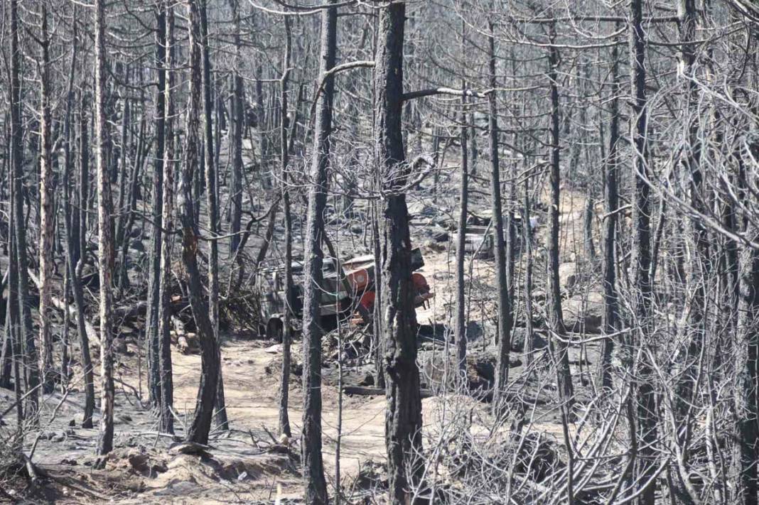 Yangında 10 görevli şehit olmuştu: Facianın izleri görüntülendi 7