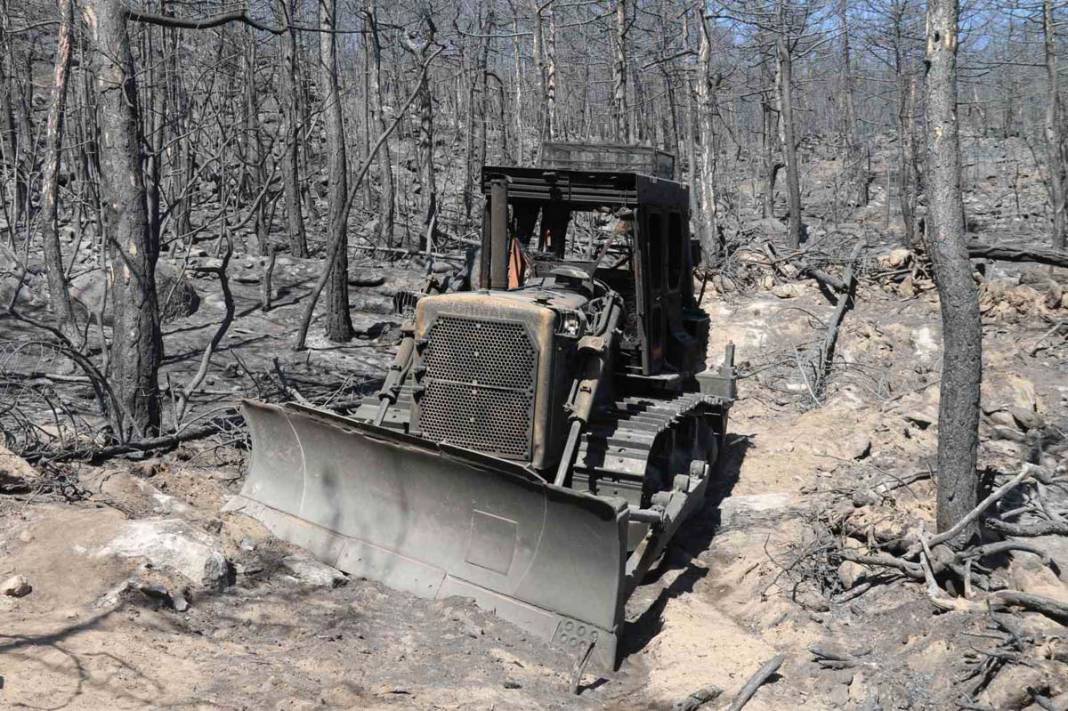 Yangında 10 görevli şehit olmuştu: Facianın izleri görüntülendi 6