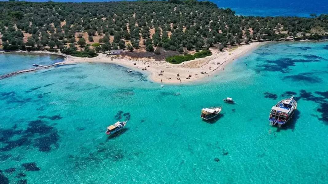 Ege'nin gözde tatil beldelerine rakip! Çeşme'yi Bodrum'u tahtından bile edebilir: İşte berrak deniziyle Bademli köyü... 4