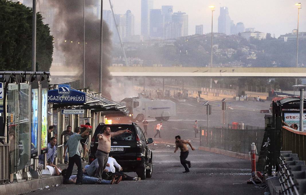 İşte 15 Temmuz’da hafızalara kazınan fotoğraflar: Üzerinden tam dokuz yıl geçti 2