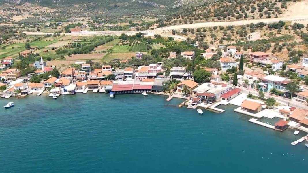 Çeşme'ye alternatif arayanlara müjde: İzmir'in gizli cenneti keşfedildi, uygun fiyatla tatil keyfi! 1