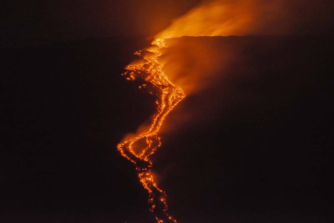 Etna Yanardağı yeniden lav ve kül püskürttü 7
