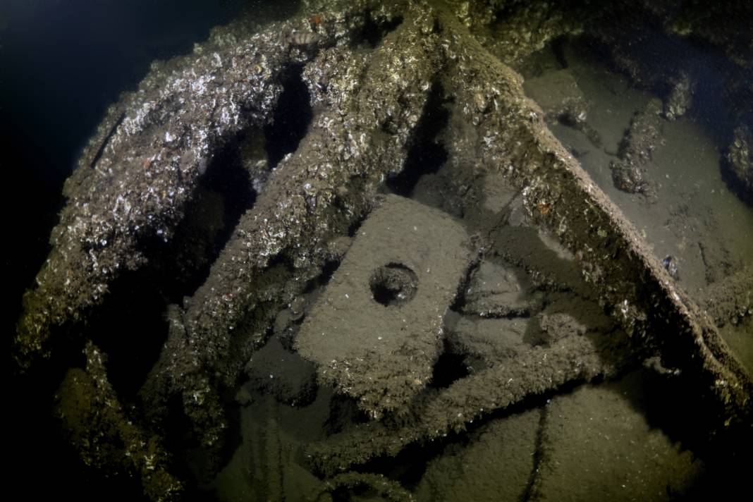 Marmara Depremi'nin deniz altında kalan enkazı 26 yıl sonra görüntülendi 3