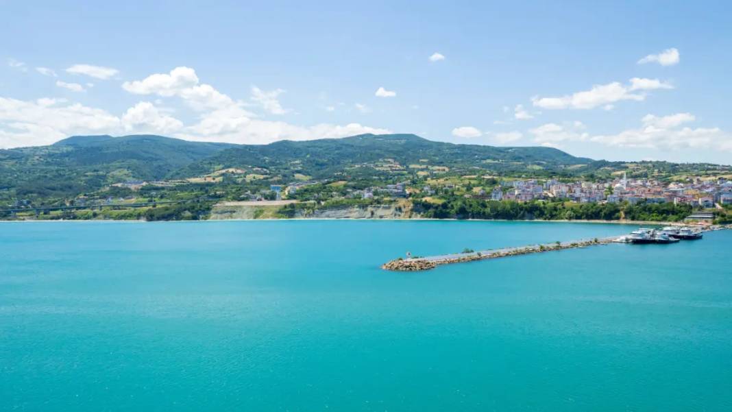 Huzurun ve ekonomik tatilin adresi: Karadeniz'in dalgasız tek kenti, Ege ve Akdeniz'e meydan okuyor! Emekli ve ailelerin gözdesi 7