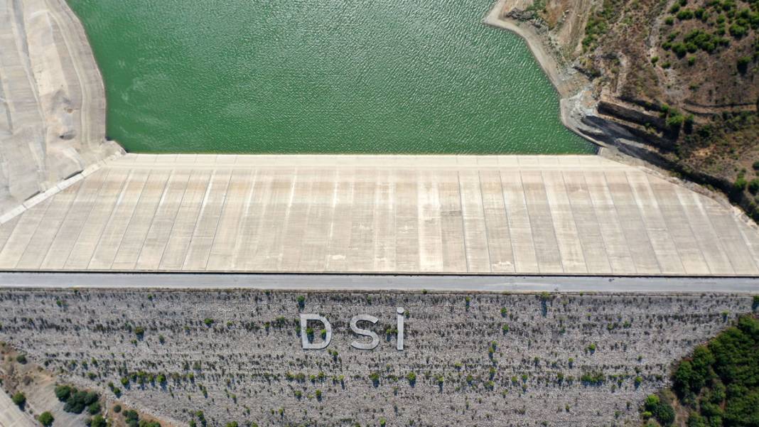 Gediz Nehri kurudu, barajlar alarm veriyor: Tarım ve içme suyu tehlikede 2
