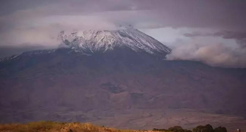 Eylül ayında kar yağdı: Ağrı Dağı'nın zirvesi beyaza büründü 5