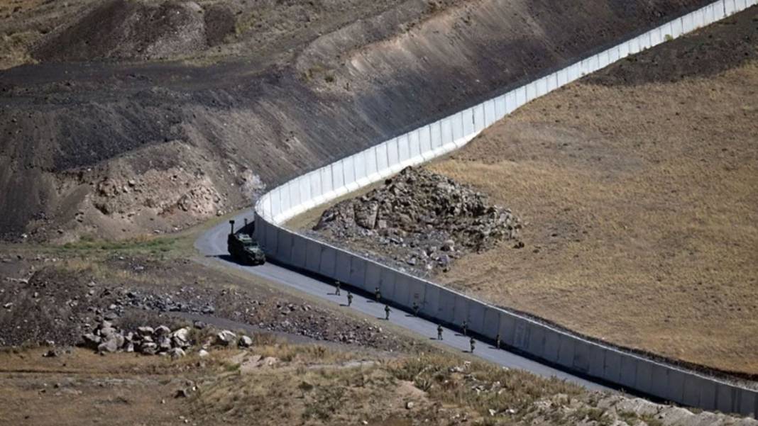 Van-İran sınırında güvenlik duvarı yükseliyor: 204 kilometrelik bölüm bitti 1