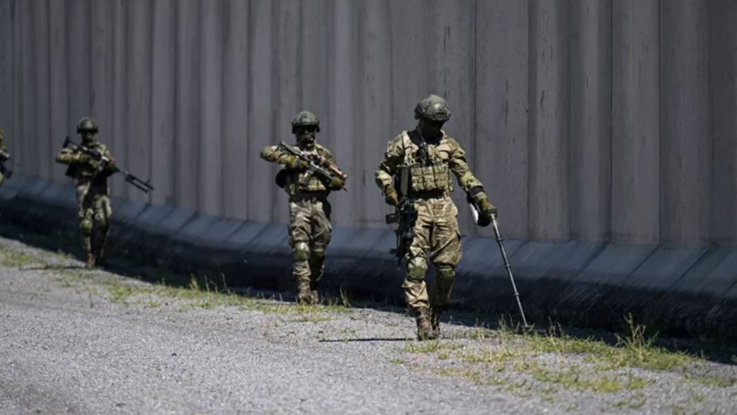 Van-İran sınırında güvenlik duvarı yükseliyor: 204 kilometrelik bölüm bitti 8