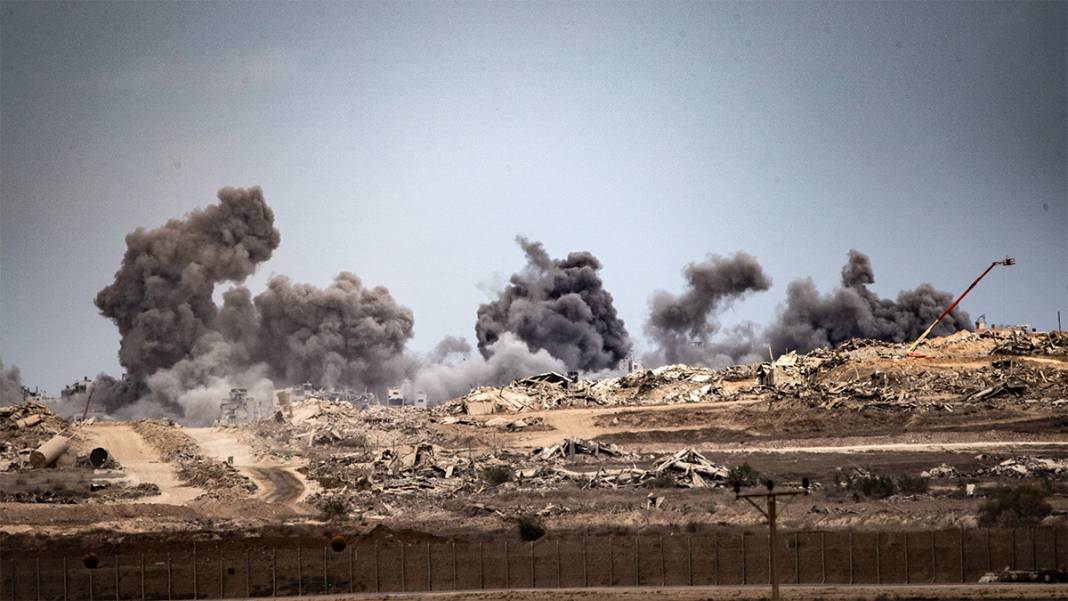 Netanyahu kana doymuyor! Ateşkese rağmen Gazze'ye bomba yağıyor 16