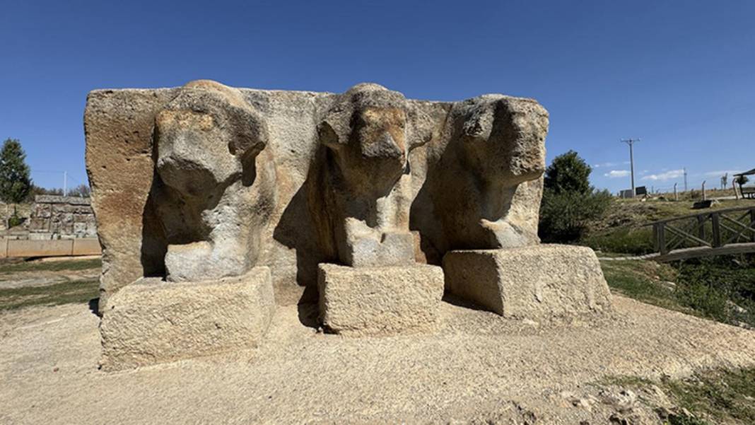 Hititlerin 3200 yıllık sırrı kuraklığa meydan okuyor! Türkiye kururken o anıt hep dolu 5