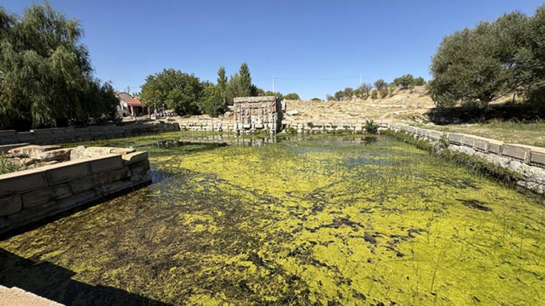 Hititlerin 3200 yıllık sırrı kuraklığa meydan okuyor! Türkiye kururken o anıt hep dolu 4