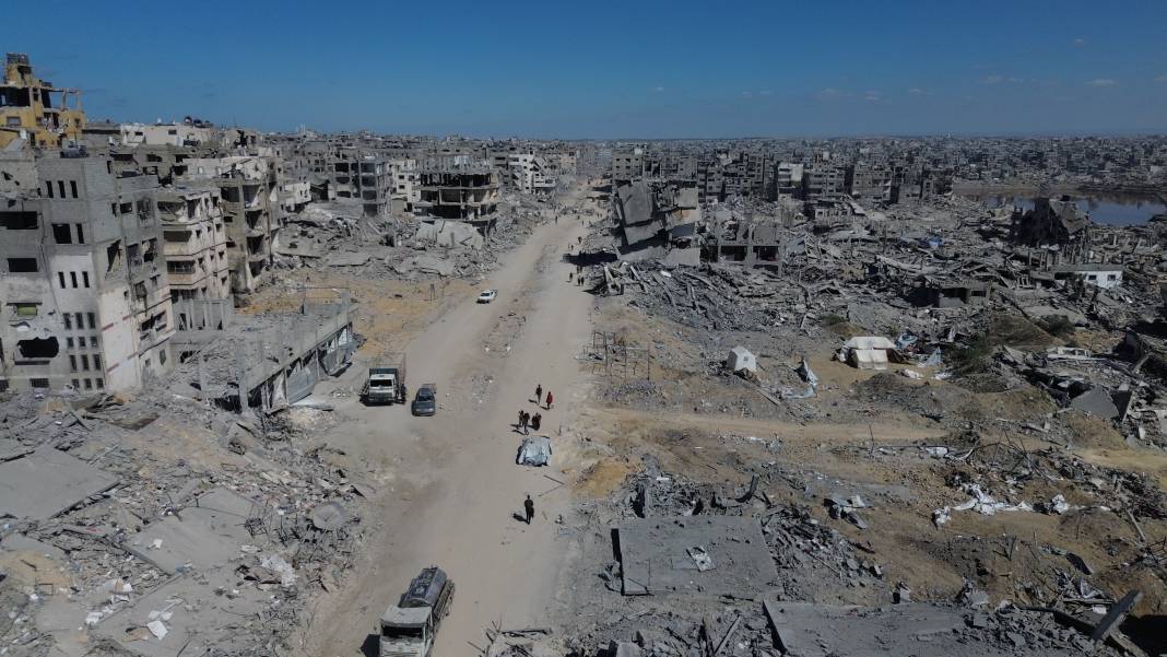 İsrail'in Gazze'nin Şeyh Rıdvan Mahallesi'nde bıraktığı yıkım havadan görüntülendi 3