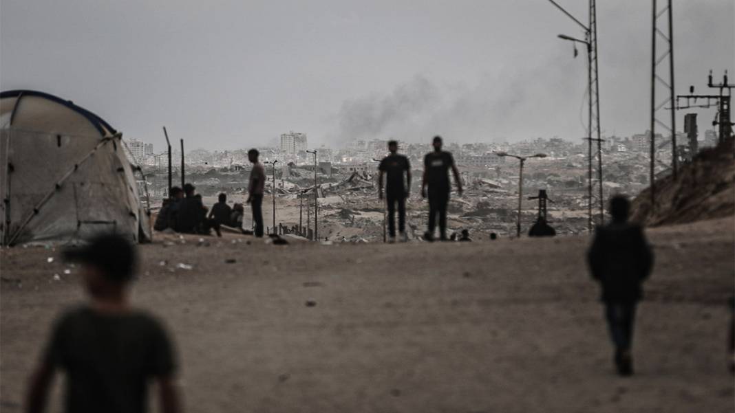 Netanyahu kana doymuyor! Ateşkese rağmen Gazze'ye bomba yağıyor 5