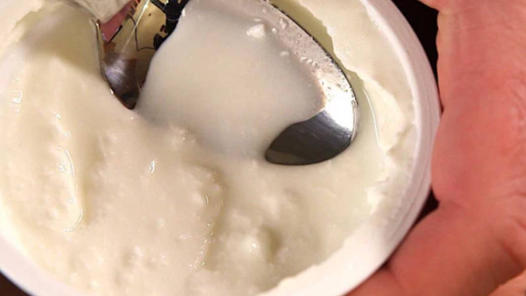 Diyetisyenden önemli uyarı! Yoğurt alırken etiketteki o gizli detaylara dikkat: Sağlıklı zannedilen ürünlerdeki katkı şoku 1