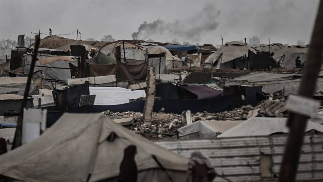 Netanyahu kana doymuyor! Ateşkese rağmen Gazze'ye bomba yağıyor 3