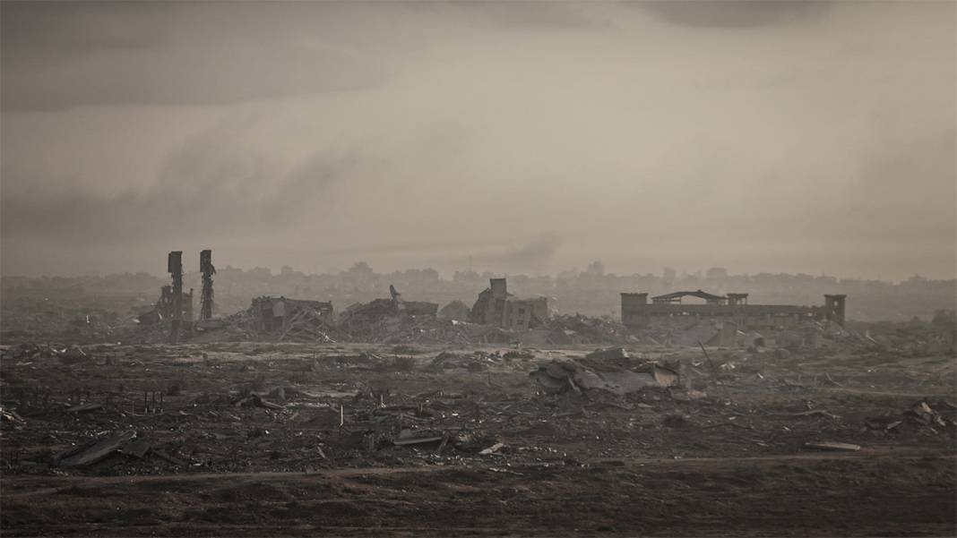 Netanyahu kana doymuyor! Ateşkese rağmen Gazze'ye bomba yağıyor 1