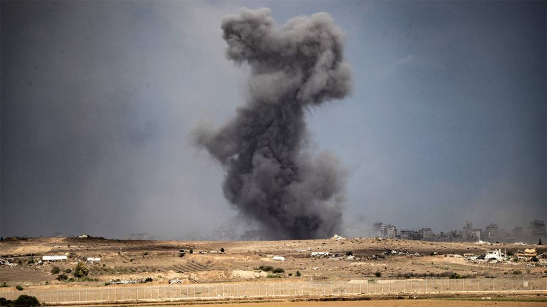 Netanyahu kana doymuyor! Ateşkese rağmen Gazze'ye bomba yağıyor 18