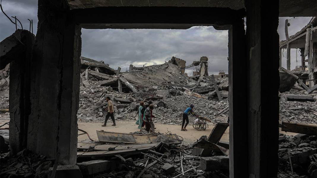 Dönüş yolları yıkımla dolu: Filistinlilerin sevinci, enkaz altında kaldı 6