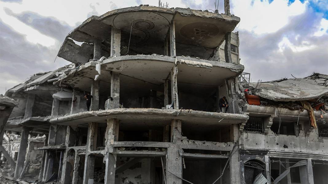 Dönüş yolları yıkımla dolu: Filistinlilerin sevinci, enkaz altında kaldı 12