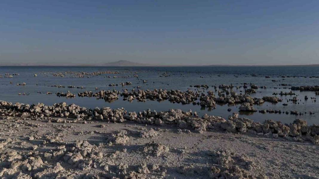 Kuraklık Van Gölü'nü vurdu: Endişe verici manzara ortaya çıktı 2