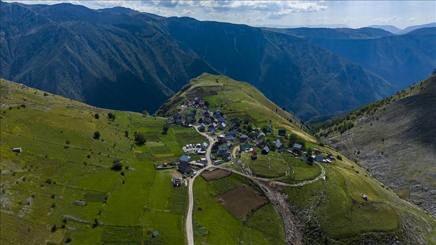 Bu köyde teknoloji yok huzur var! Doğanın tam ortasında huzurun başkenti: Lukomir Köyü 4
