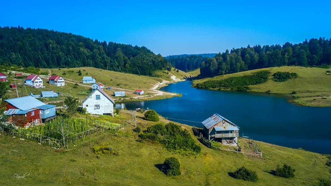 İsviçre değil, Sakarya’nın gizli cenneti! Sonbahar şöleniyle gözde oldu 1