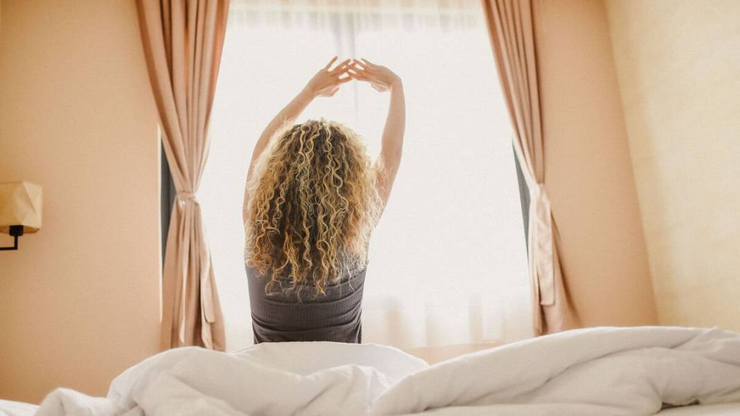 Güne enerjik başlamanın sırrı: Sabah esneme hareketlerinin şaşırtıcı faydaları! 4
