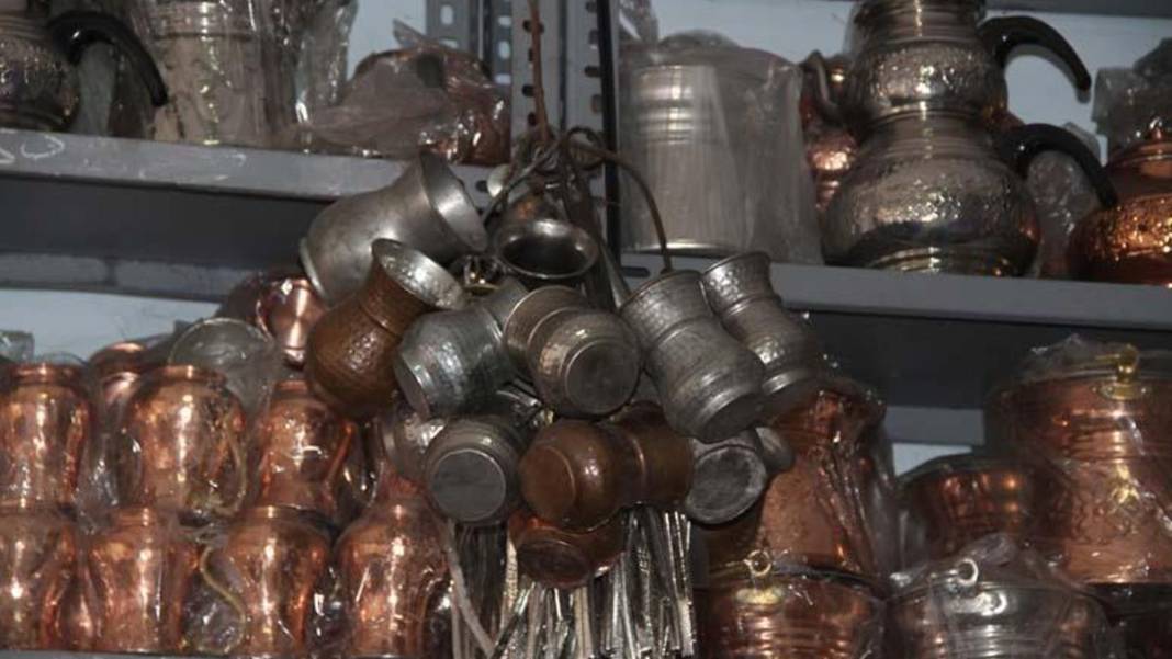 Dikkat! Mutfaklarda gizli tehlike: Kalayı atmış bakır kaplar ölüme kadar götürüyor 2