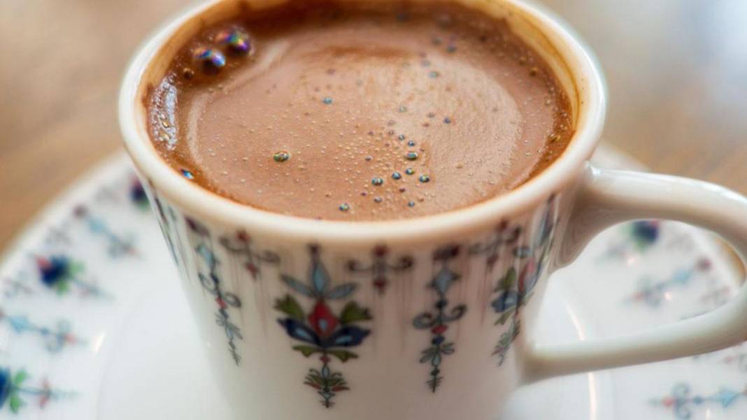 Türk kahvesi köpürtme sanatı! Göz dolduracak köpük için o gizli malzeme 4