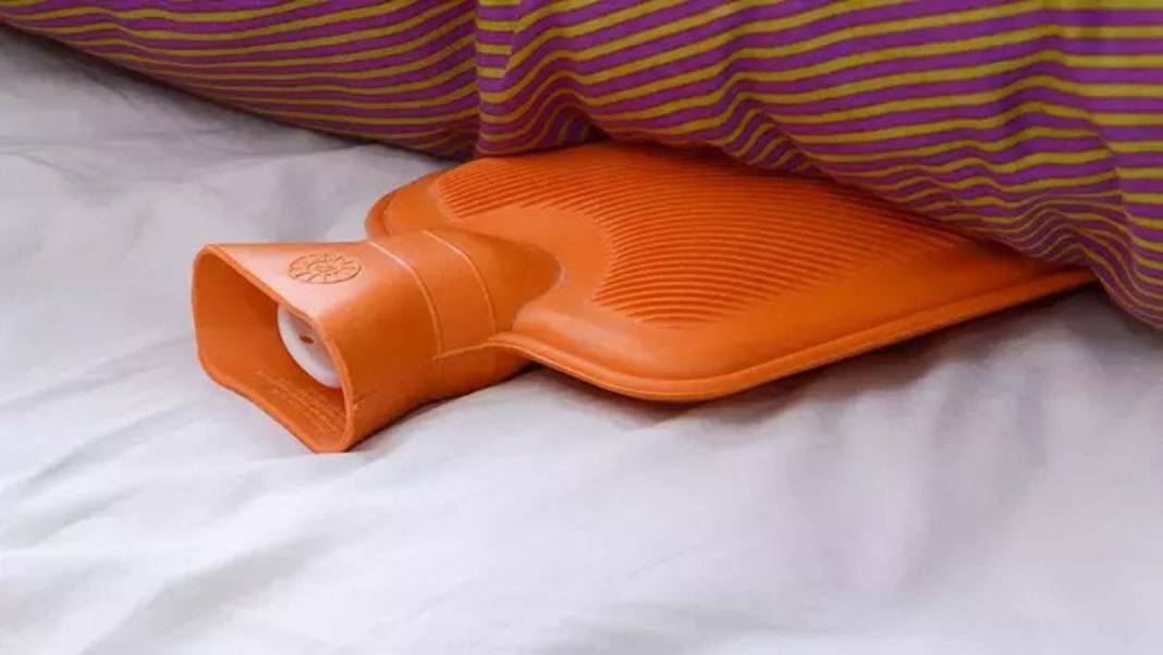 Tehlikeye davetiye çıkarmayın! Sıcak su torbası kullanımında patlama riskini önleyen hayati detay 2