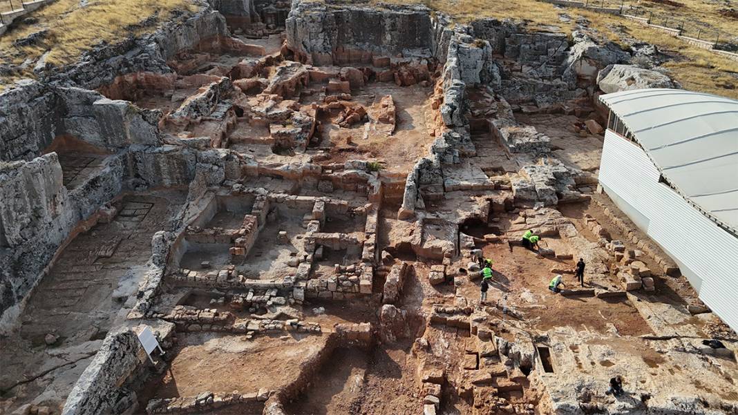 Antik kentte büyük keşif: 1500 yıllık yaşam alanı ortaya çıktı 3