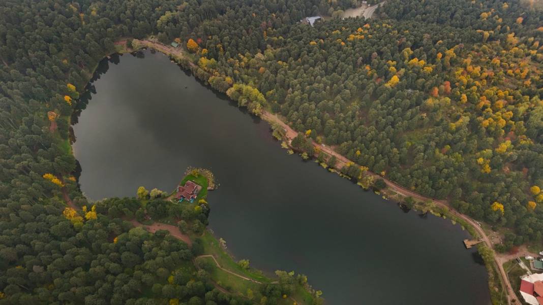 Sonbaharın gözde turizm merkezi! Herkes oraya akın ediyor: Manzarası görenleri büyülüyor 2