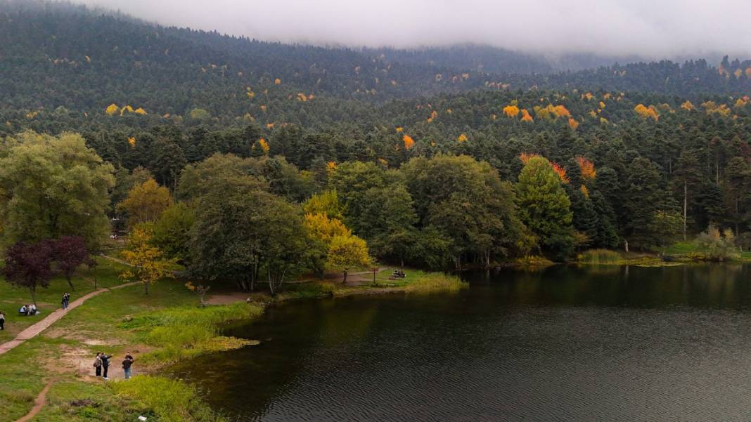 Sonbaharın gözde turizm merkezi! Herkes oraya akın ediyor: Manzarası görenleri büyülüyor 1