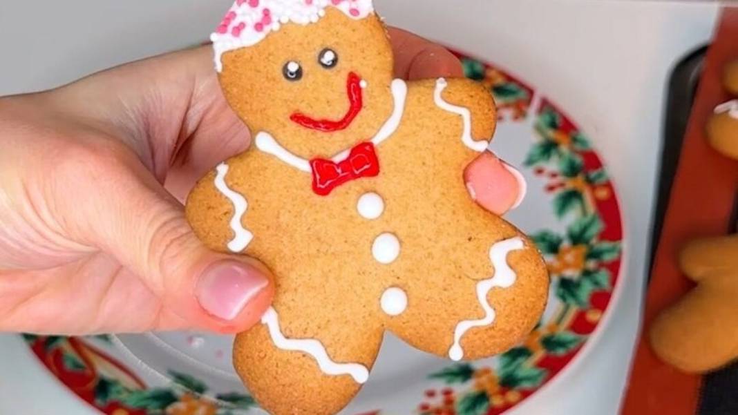Kış bu kurabiye olmadan geçmez! Çocuklarınıza gizlice pekmez yediren kurabiye: Zencefilli tarçınlı kurabiye (gingerbread) tarifi 5