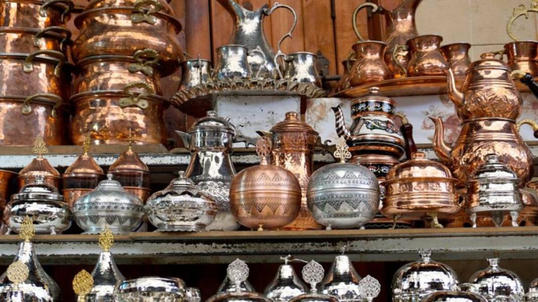 Dikkat! Mutfaklarda gizli tehlike: Kalayı atmış bakır kaplar ölüme kadar götürüyor 1